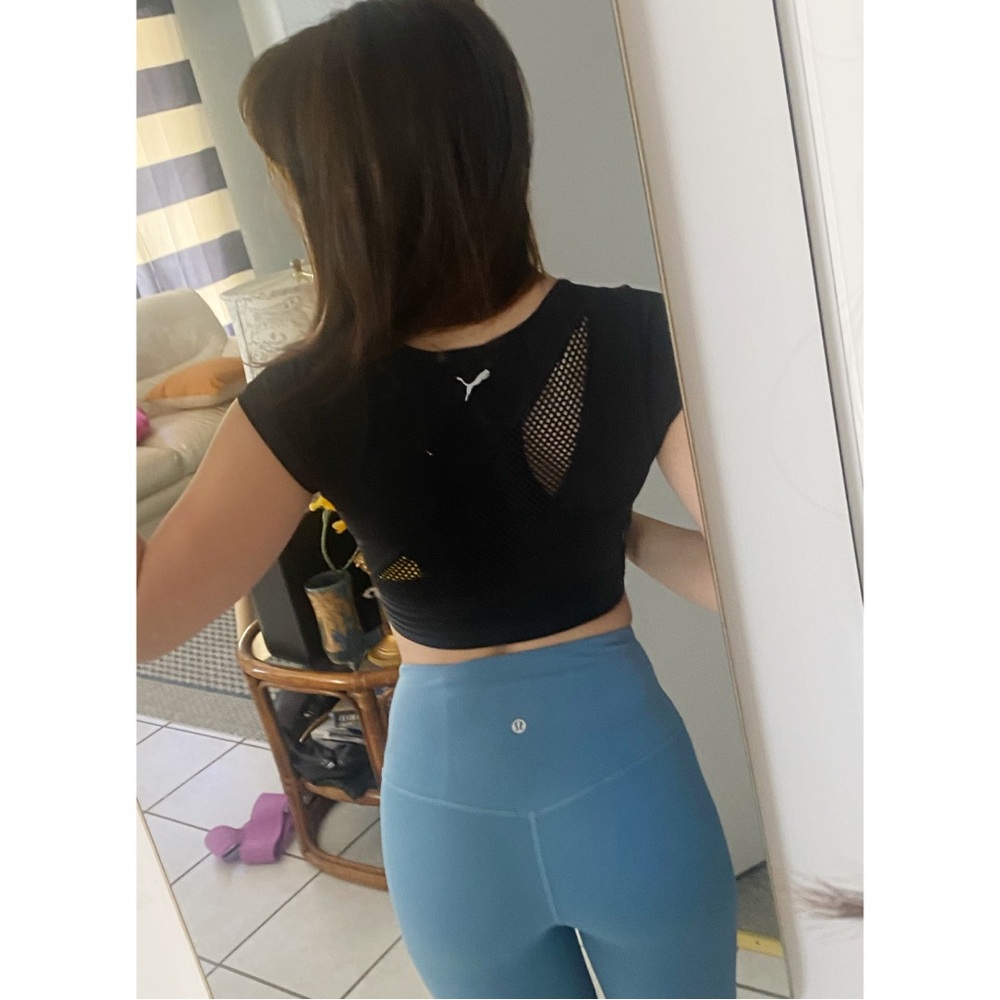 Puma Explosive Black Crop Workout Tee - Picture 6 of 6